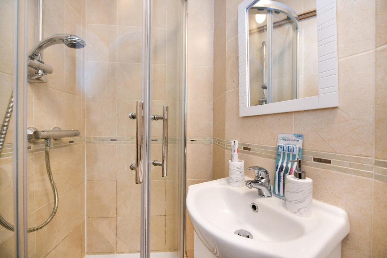 Beautiful Accommodation Near Reading City Centre Quarto foto