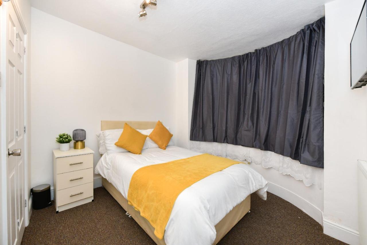 Beautiful Accommodation Near Reading City Centre Quarto foto